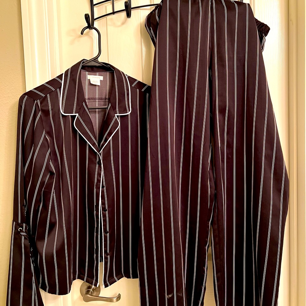Shimera Long Sleeve Pajama Top (S) and Pants (M) Set Worn only Once.